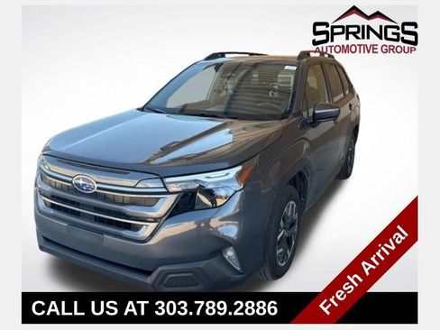 Used 2025 Subaru Forester Premium AWD/4WD image 1