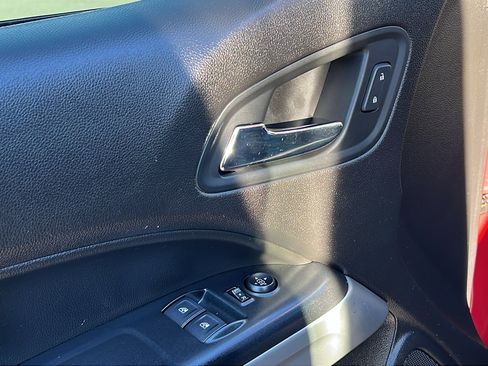 Used 2018 Chevrolet Colorado LT w/ LT Convenience Package image 11