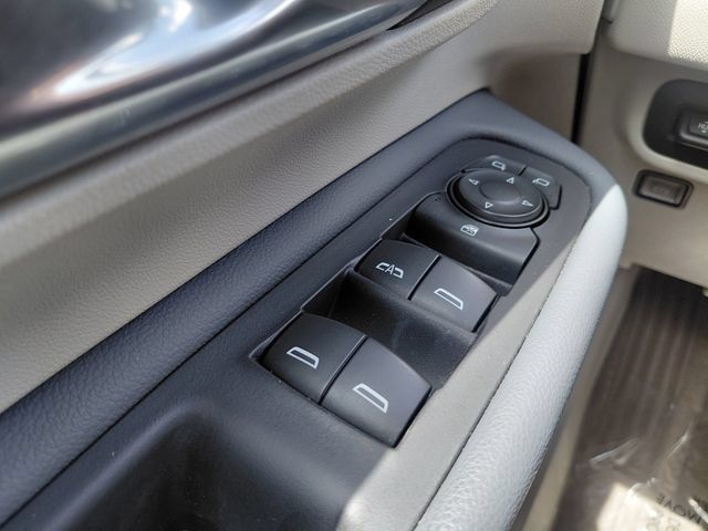 Used 2024 GMC Terrain Denali w/ Denali Premium Package AWD/4WD image 23