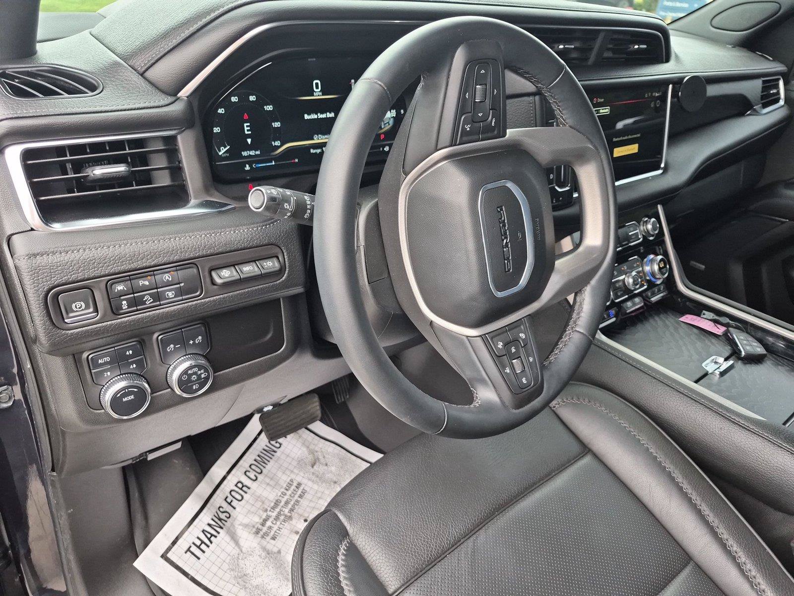 Used 2024 GMC Yukon Denali AWD/4WD image 18