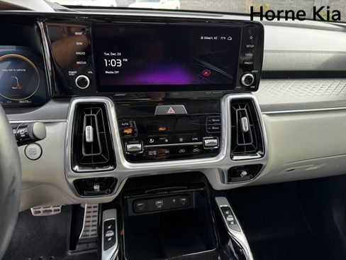Certified 2023 Kia Sorento SX Prestige image 19