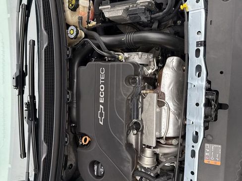 Used 2017 Chevrolet Cruze LT image 20