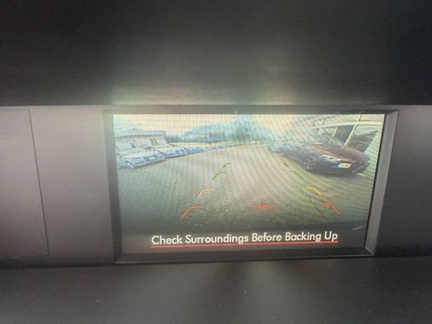 Used 2015 Subaru Forester 2.5i AWD/4WD image 16