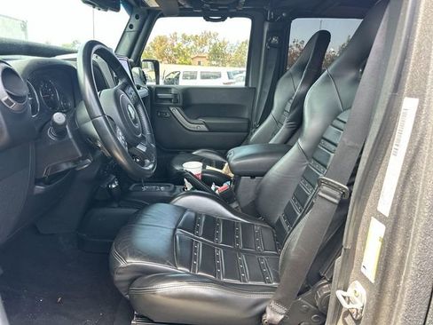 Used 2017 Jeep Wrangler Unlimited Sport w/ Quick Order Package 24S AWD/4WD image 7