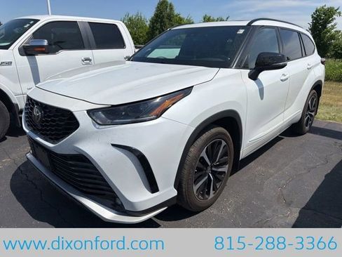 Used 2022 Toyota Highlander XSE AWD/4WD image 1