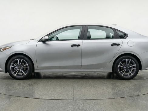 Used 2024 Kia Forte LXS image 5