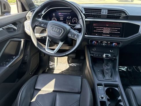 Used 2022 Audi Q3 2.0T Premium Plus image 10