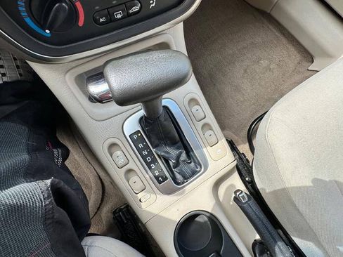 Used 2003 Saturn L-Series L200 w/ Convenience Pkg FWD image 41