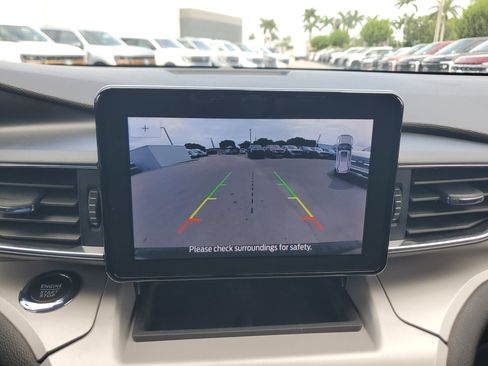 Used 2023 Ford Explorer XLT w/ Equipment Group 202A image 10