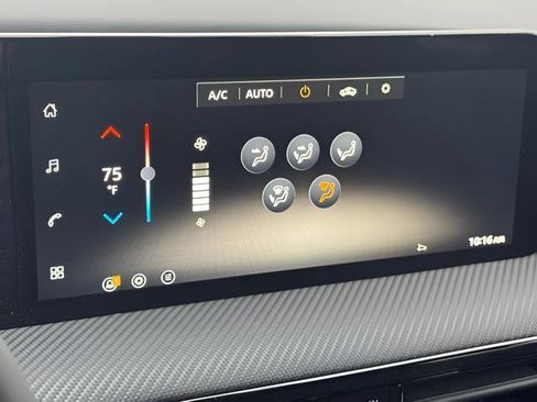 New 2026 Nissan Kicks SR AWD/4WD image 34