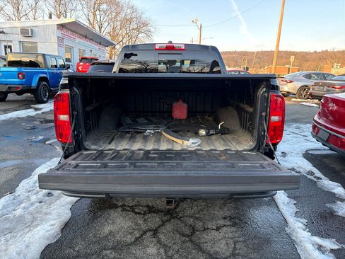 Used 2019 Chevrolet Colorado LT w/ Luxury Package, Chrome image 10