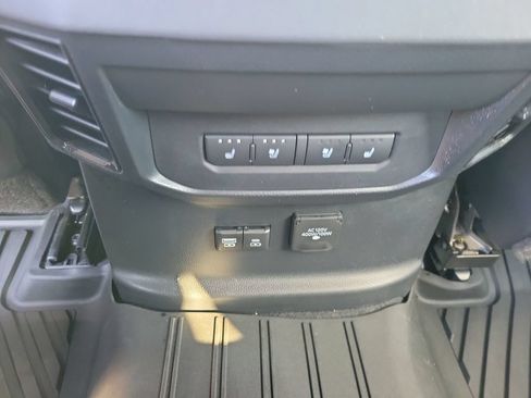 Used 2023 Toyota Tundra Platinum RWD image 30