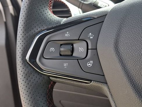 Used 2026 Chevrolet Trax RS w/ Sunroof Package FWD image 6