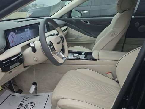 Used 2025 Genesis G80 3.5T Sport image 2