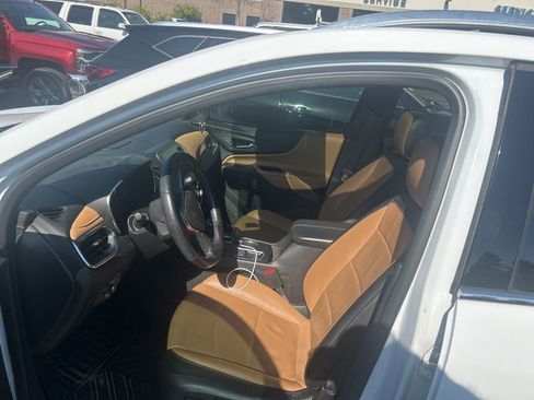 Used 2019 Chevrolet Equinox Premier image 4