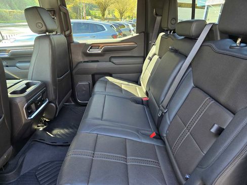 Used 2022 Chevrolet Silverado 1500 High Country w/ Max Trailering Package image 16