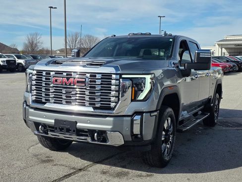 Used 2024 GMC Sierra 2500 Denali w/ Technology Package image 3