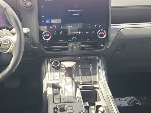 Used 2024 Lexus GX 550 image 22