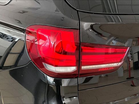 Used 2018 BMW X5 sDrive35i w/ M Sport Package RWD image 27