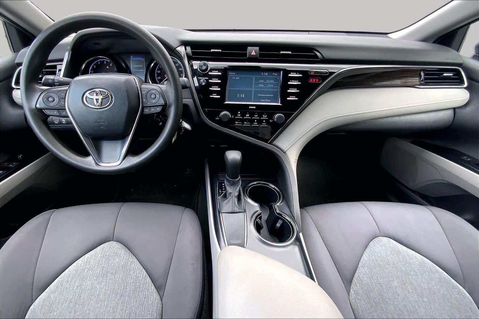 Used 2020 Toyota Camry LE FWD image 16