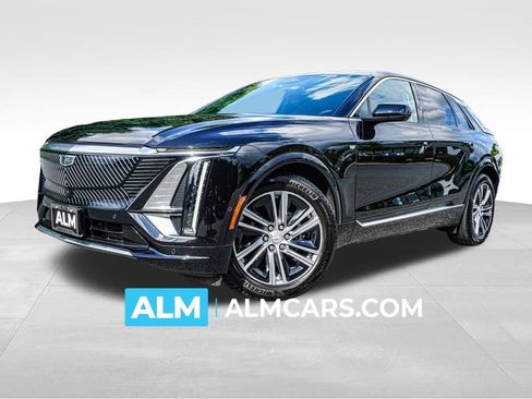 Used 2024 Cadillac Lyriq Luxury AWD/4WD image 1