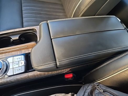 Used 2022 Genesis G90 3.3T Premium image 33