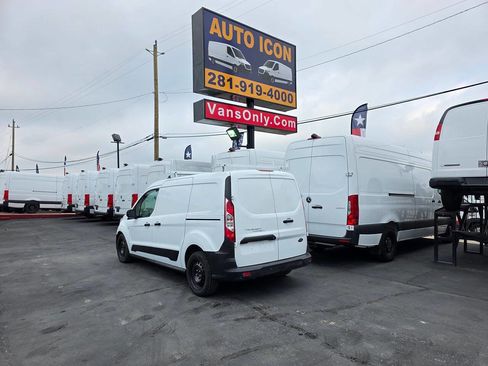 Used 2022 Ford Transit Connect XL image 2