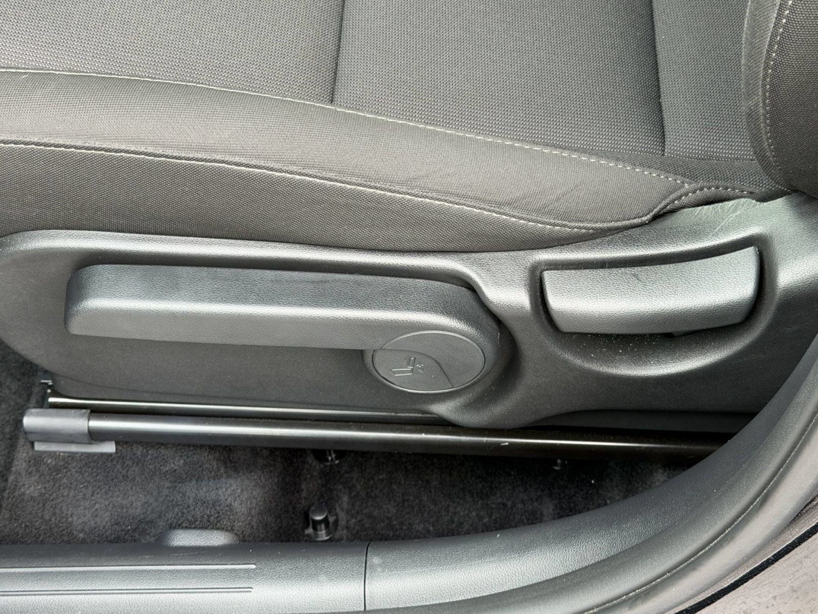 Used 2026 Hyundai Kona SEL Sport FWD image 16
