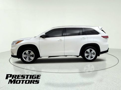 Used 2016 Toyota Highlander Limited Platinum AWD/4WD image 4