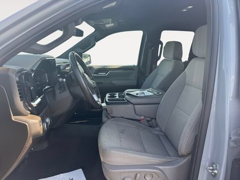 Used 2024 GMC Sierra 1500 SLE w/ Preferred Package AWD/4WD image 9