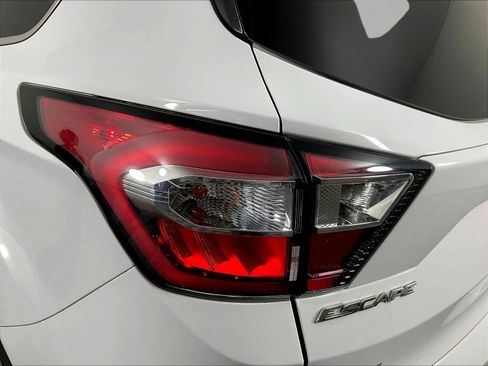 Used 2018 Ford Escape SE AWD/4WD image 23