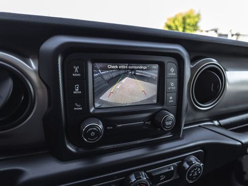 Used 2019 Jeep Wrangler Unlimited Sport S AWD/4WD image 15
