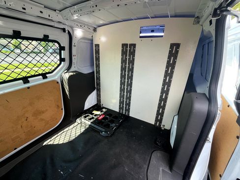 Used 2022 Ford Transit Connect XL image 22