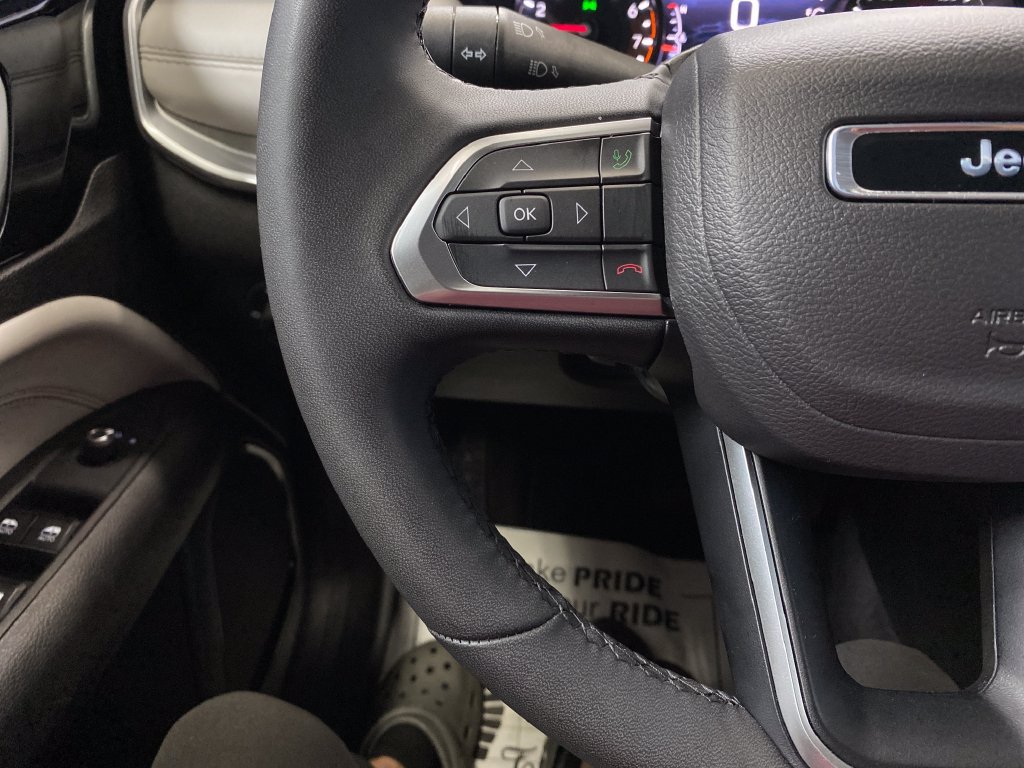 Certified 2025 Jeep Compass Limited AWD/4WD image 21
