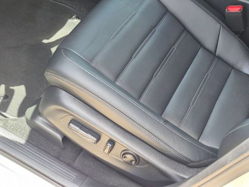 Used 2025 Honda CR-V EX-L image 15