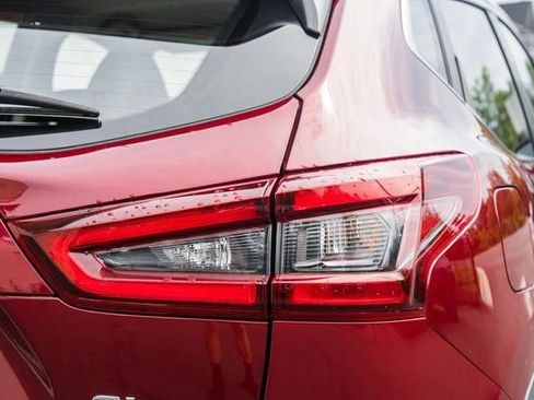 Used 2022 Nissan Rogue Sport SL image 9