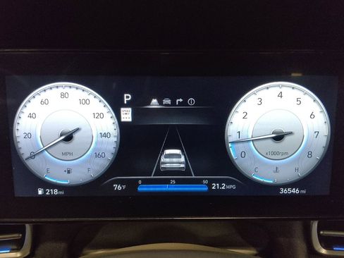 Used 2025 Hyundai Elantra SEL FWD image 23