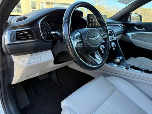 Used 2022 Genesis G70 2.0T image 21