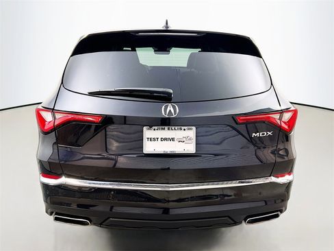 Used 2023 Acura MDX FWD w/ Technology Package image 6