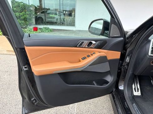 Used 2023 BMW X5 xDrive40i w/ M Sport Package AWD/4WD image 13