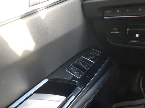 Certified 2025 Cadillac Escalade ESV Sport w/ Touring Package image 21