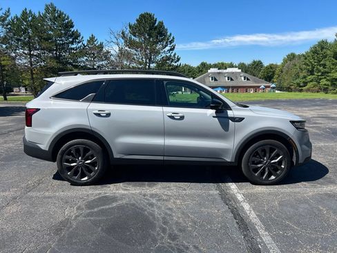 Certified 2023 Kia Sorento X-Line EX AWD/4WD image 5
