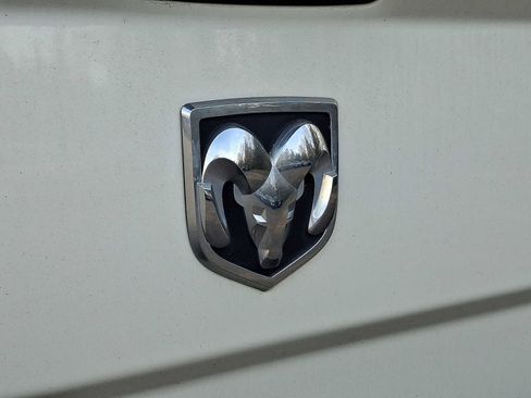 Used 2018 RAM 1500 Laramie Longhorn image 5