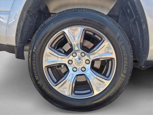Used 2022 RAM 1500 Laramie AWD/4WD image 15