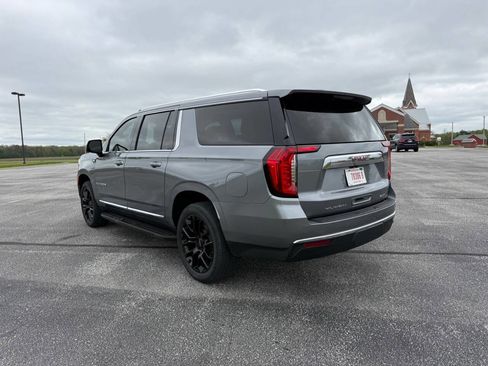 Used 2022 GMC Yukon XL SLT w/ SLT Premium Package AWD/4WD image 8