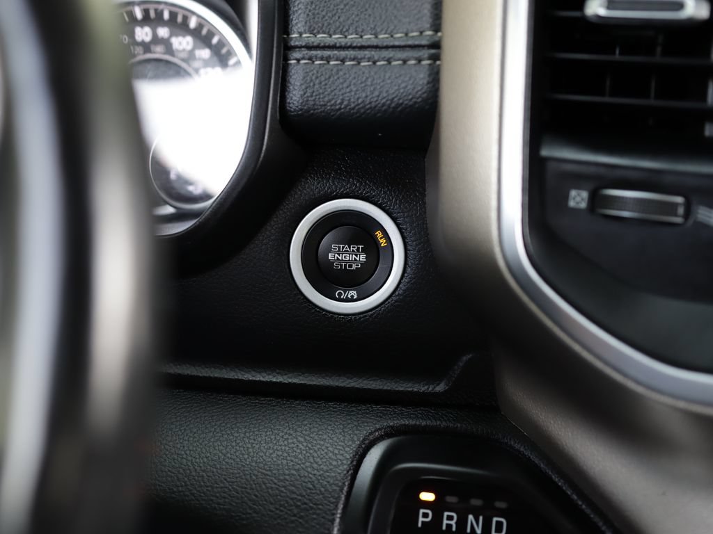Used 2020 RAM 1500 Laramie AWD/4WD image 23