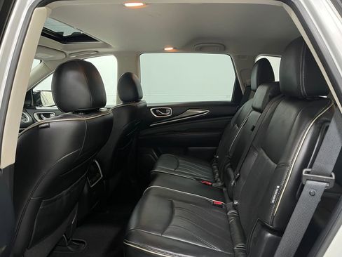 Used 2019 INFINITI QX60 Luxe w/ Essential Package image 31