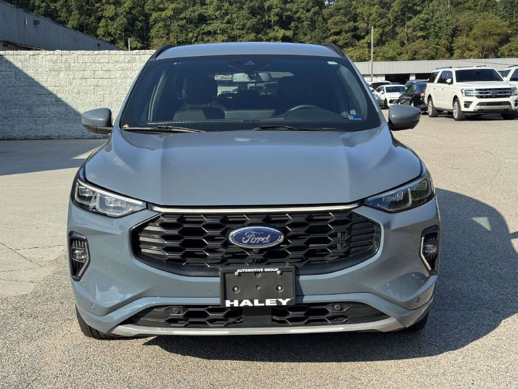 Used 2023 Ford Escape ST-Line Elite AWD/4WD image 25