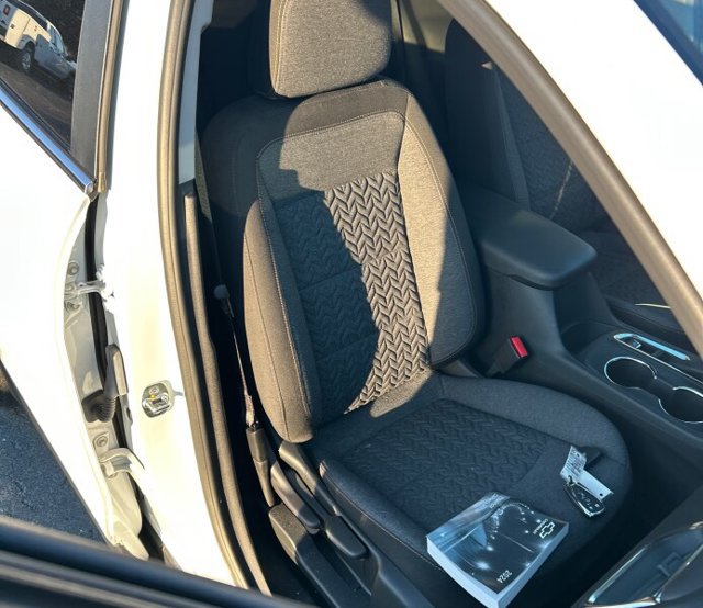 Used 2024 Chevrolet Equinox LT w/ LPO, Floor Liner Package FWD image 10