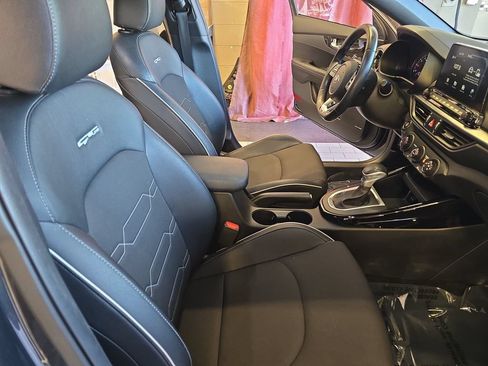 Used 2021 Kia Forte GT-Line w/ GT-Line Premium Package FWD image 11